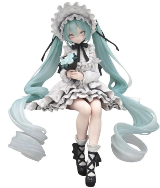 Furyu USA (AMU-SHP3200) Hatsune Miku Noodle Stopper Figure Vintage Doll Style Figure